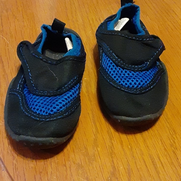 Aqua beach pool swim shoes 5/6 - Picture 1 of 2